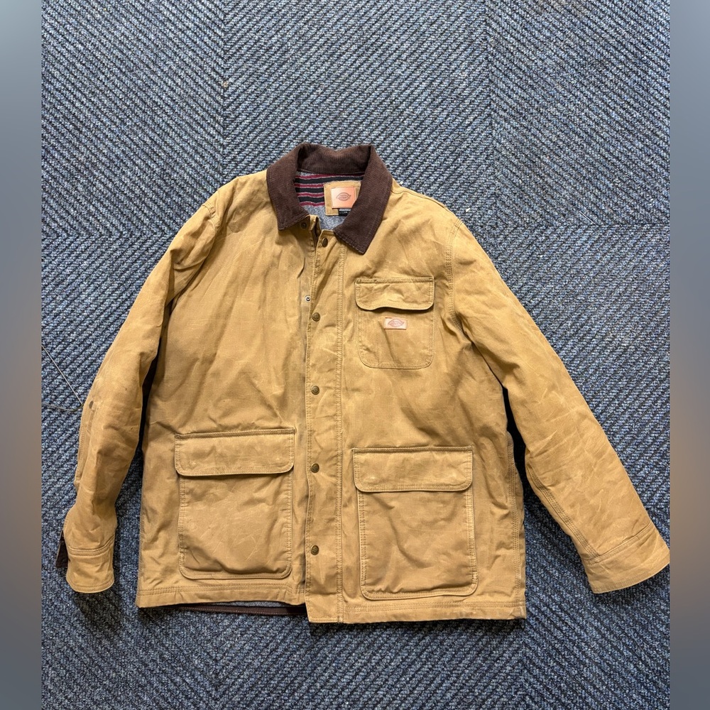 Dickies men’s waxed canvas chore coat, size LARGE. LIKE NEW, WORN ONCE
